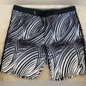 HURLEY Mens Swim Trunks Swimsuit Size 36 Excellent Condition Velcro Tie 🐝